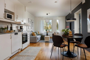 Guestly Homes - 1BR Executive Premium Suite in Boden